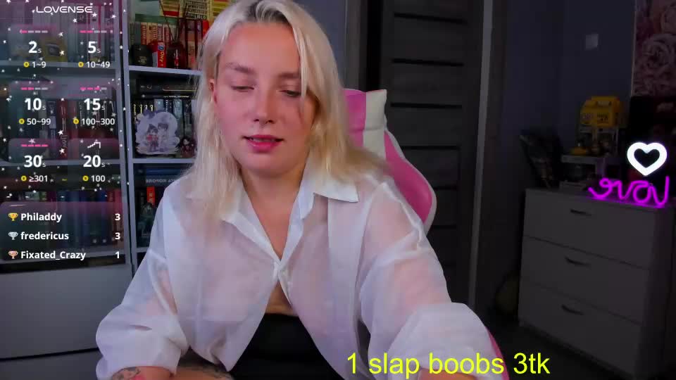 julia__666 Webcam Chat October 9, 2026