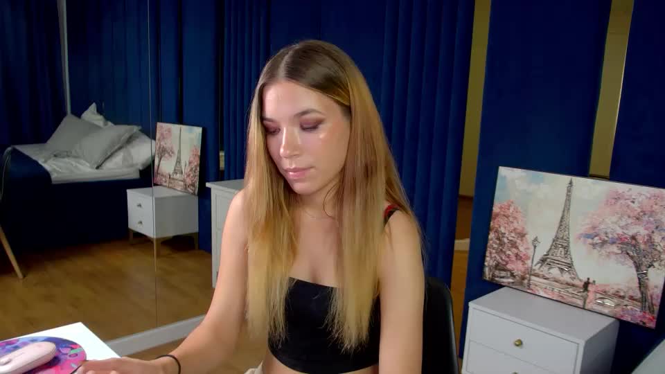 noradelon Webcam Chat October 9, 2026