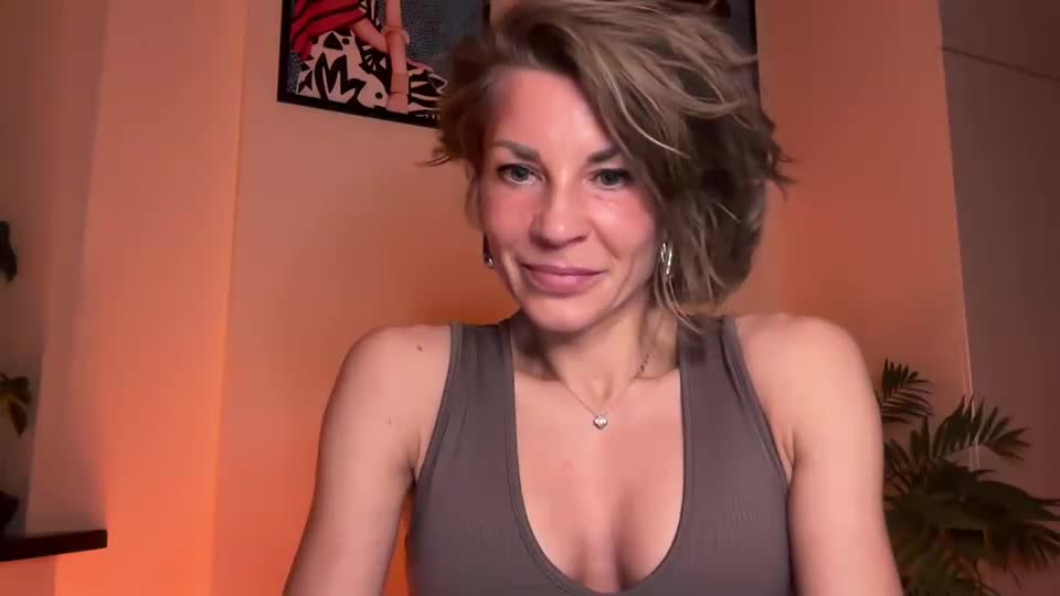 orelivana Webcam Star October 10, 2026