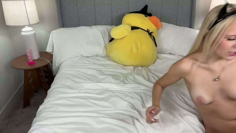 estelle_laurent Webcam Chat October 10, 2026
