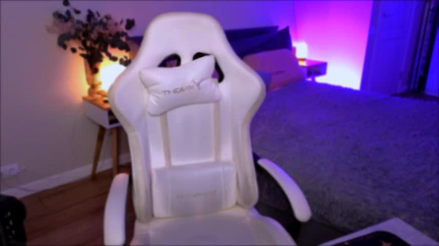 Lily_Yin Webcam Chat October 11, 2026