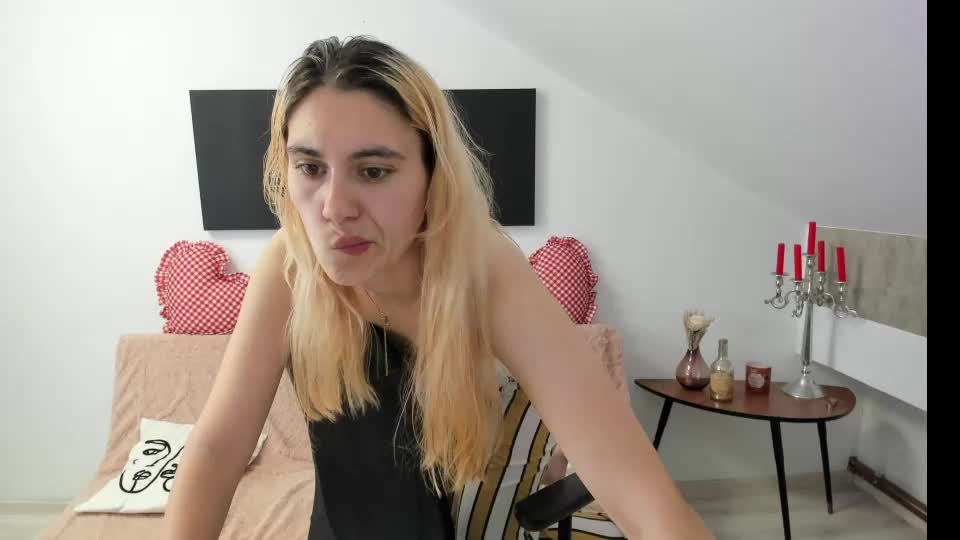 izzymonro Webcam Star October 11, 2026