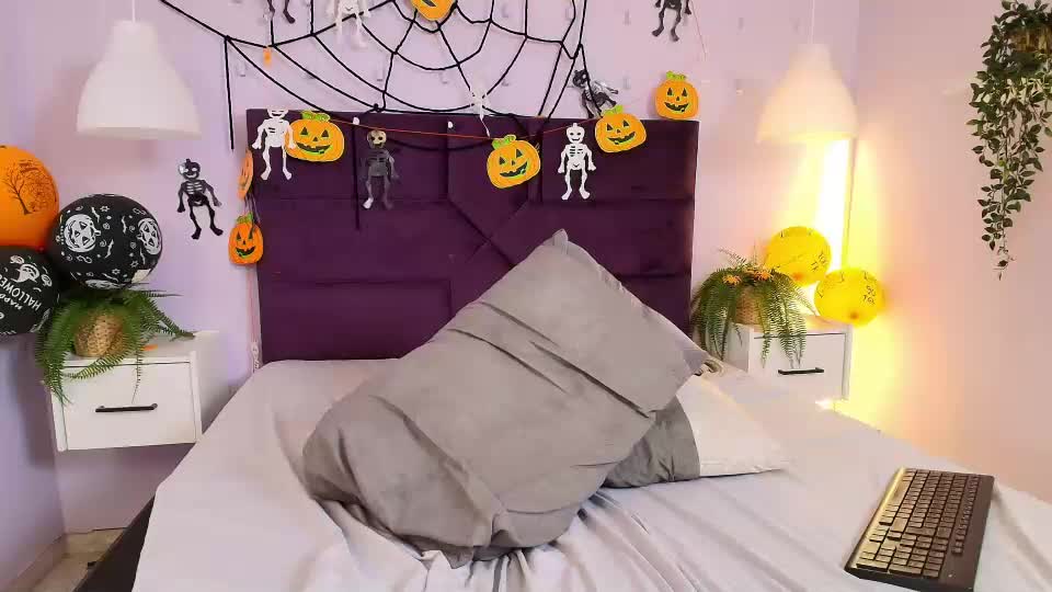 laylacharmel Webcam Star October 11, 2026