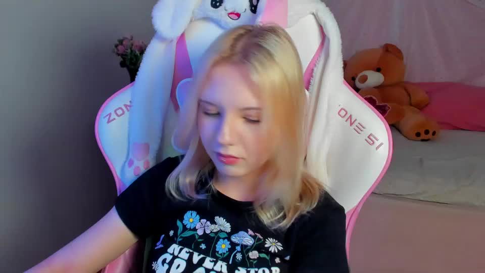 nellymars Webcam Star October 11, 2026
