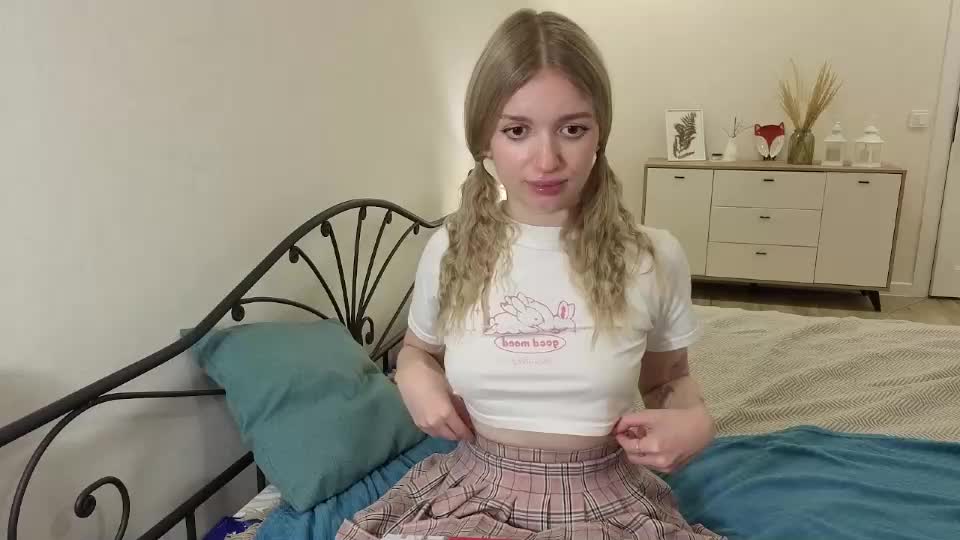 _carinaset_ Webcam Star October 11, 2026
