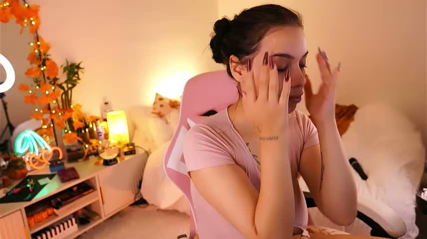IsabellaSinn Webcam Chat October 11, 2026