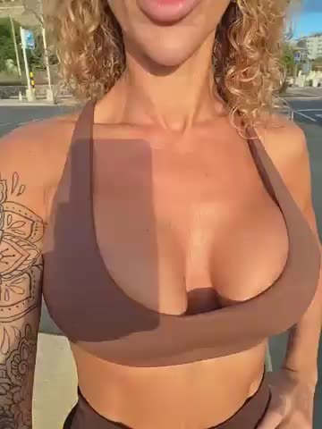 LeonaLoveX Webcam Chat October 11, 2026