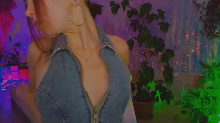 poli__ Webcam Chat October 11, 2026