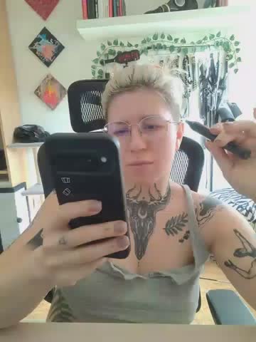 divine_eve Webcam Chat October 12, 2026