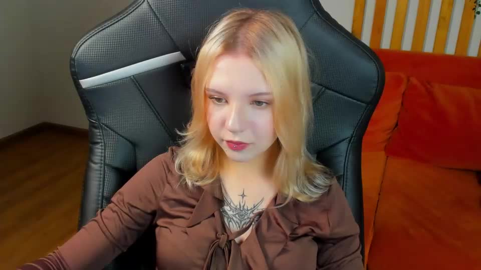 nellymars Webcam Chat October 12, 2026