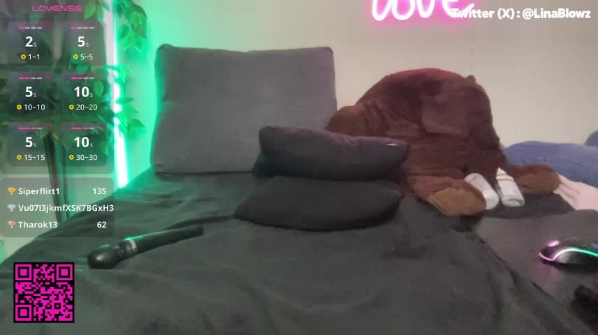 LinaBlowz Webcam Chat October 12, 2026