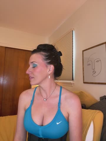 MaciiMayy Webcam Chat October 12, 2026