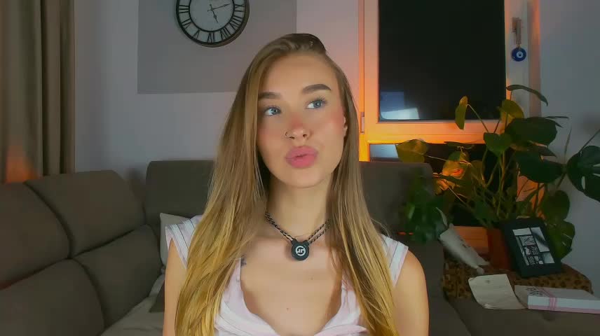 SugarSkye Webcam Chat October 12, 2026