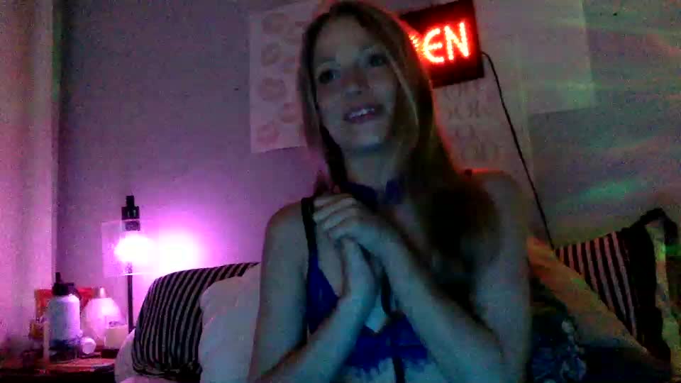 RavenHepburn Webcam Star October 12, 2026