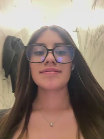 Nicolle_v Webcam Star October 12, 2026