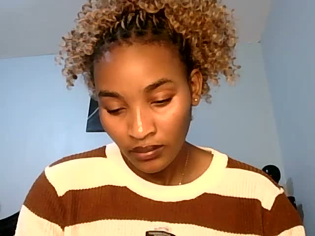 cute-alexis Webcam Chat October 13, 2026