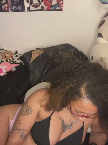 badgirluzi Webcam Chat October 13, 2026