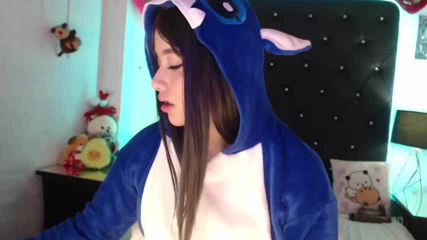 Luna_black19 Webcam Chat October 13, 2026