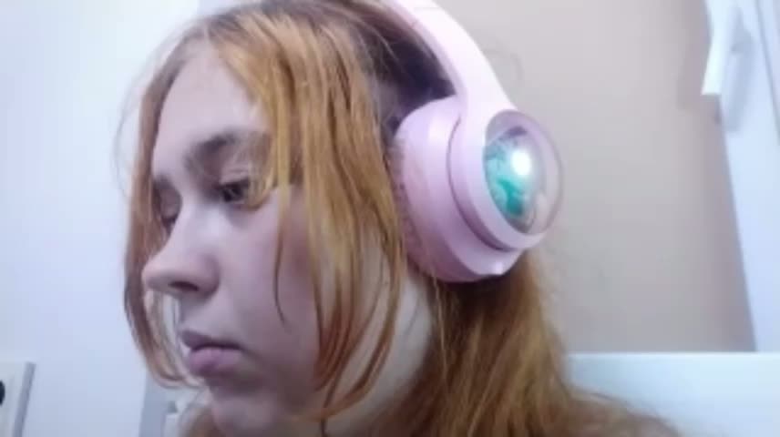 RedieChloe Webcam Chat October 13, 2026