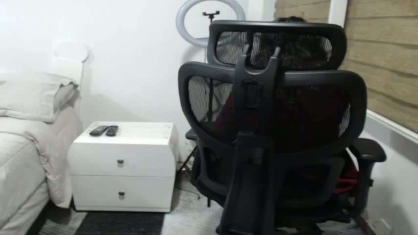 jesy_hot Webcam Chat October 13, 2026