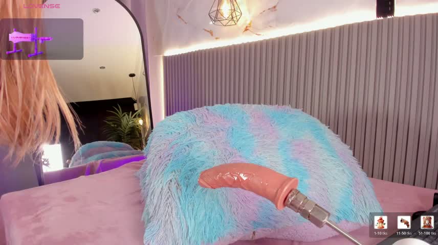 valentina_lux Webcam Chat October 13, 2026