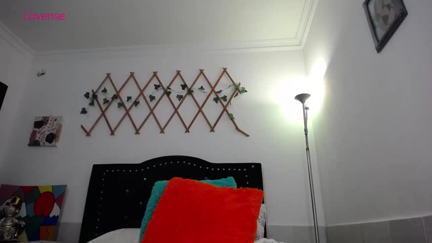 naughty_girl_4u Webcam Chat October 13, 2026