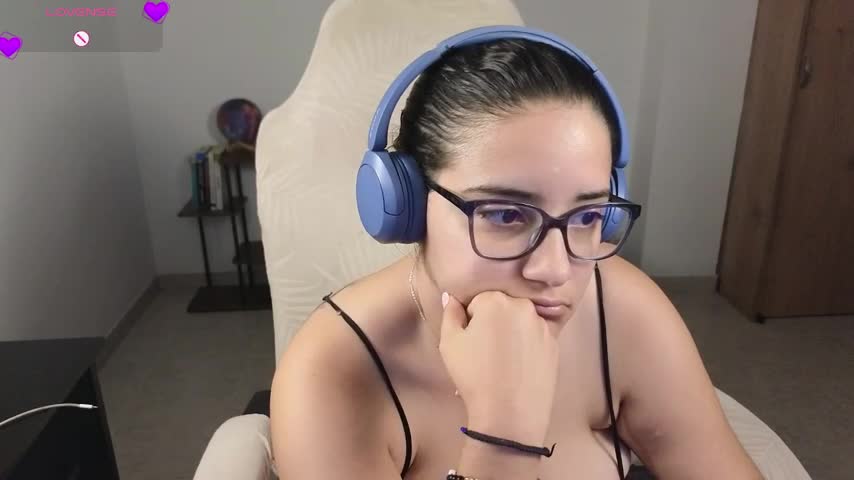 blue__moon_ Webcam Chat October 13, 2026
