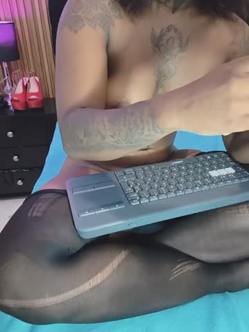 Pauline_Fox Webcam Chat October 14, 2026
