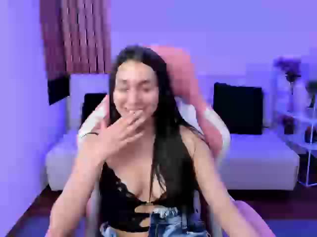 EmmaMyers1 Webcam Chat October 13, 2026