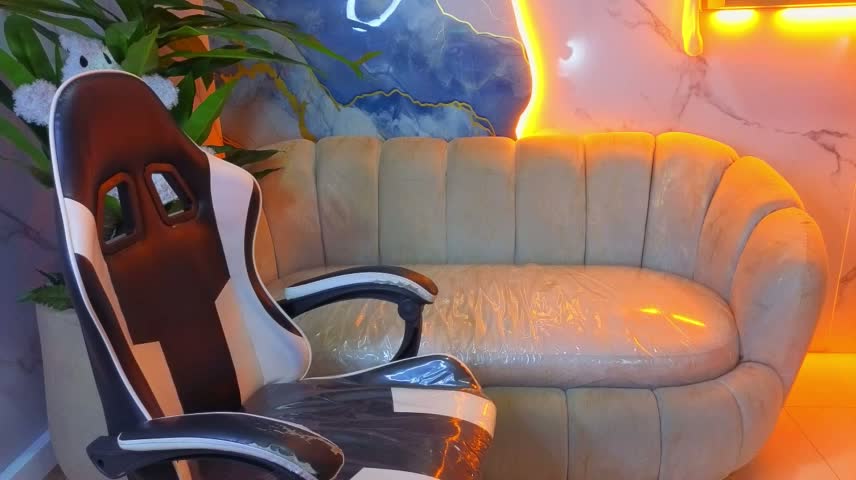 IvyDesire_Tx Webcam Chat October 14, 2026