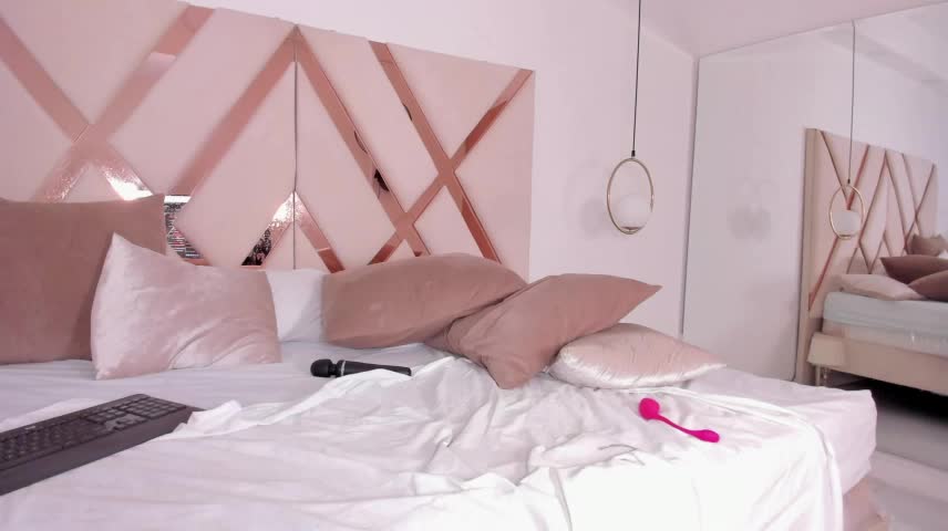 Niicol_jenneer01 Webcam Chat October 14, 2026