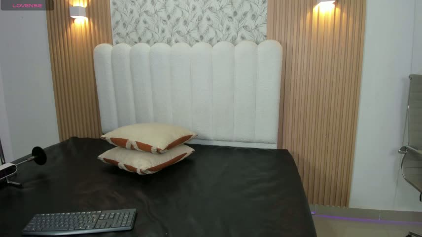 Amira_Alzahra Webcam Chat October 14, 2026