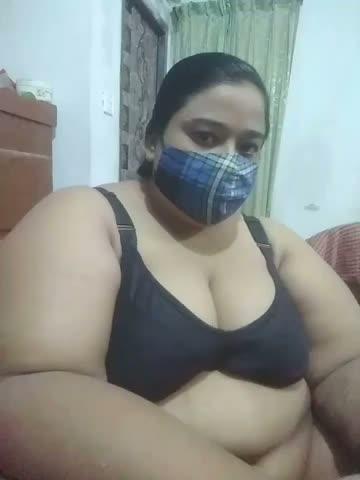 momo_loves Webcam Chat October 14, 2026