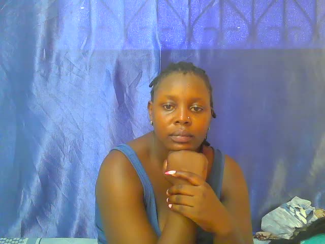 Queen_beautyy Webcam Chat October 14, 2026