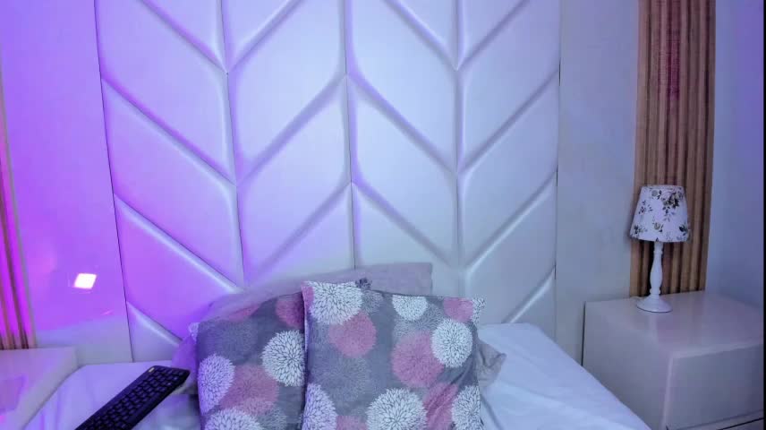 NaomiWhite_ Webcam Chat October 14, 2026