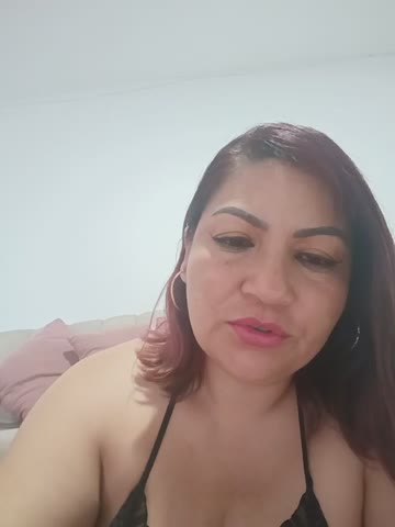 Agata_Traviesa Webcam Star October 14, 2026