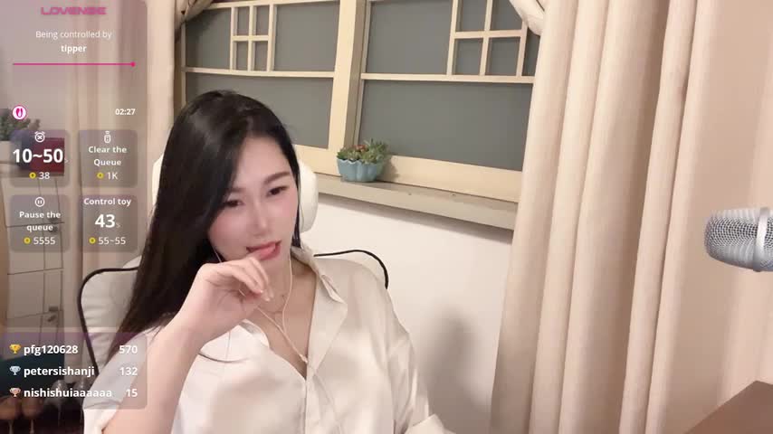 MuMu_20 Webcam Chat October 14, 2026