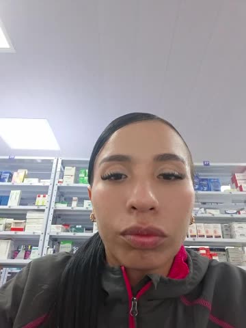 marly_lovee Webcam Chat October 14, 2026