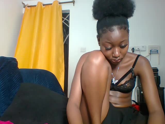 kissing_kitty20 Webcam Chat October 14, 2026