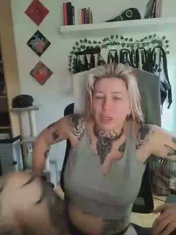 divine_eve Webcam Chat October 14, 2026