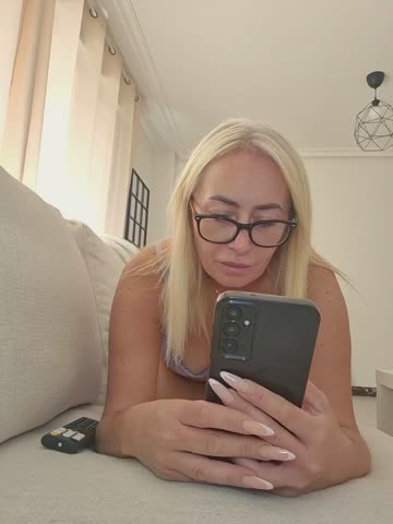 Molliexo Webcam Chat October 14, 2026
