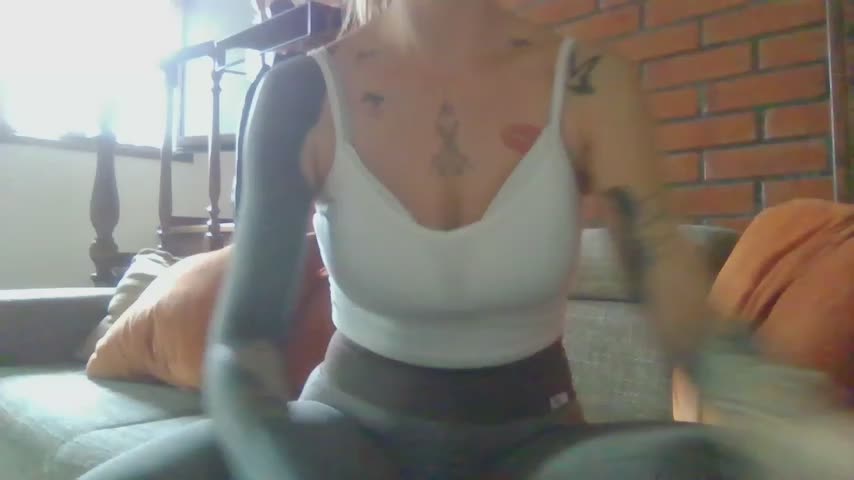Lamilfina90 Webcam Chat October 14, 2026