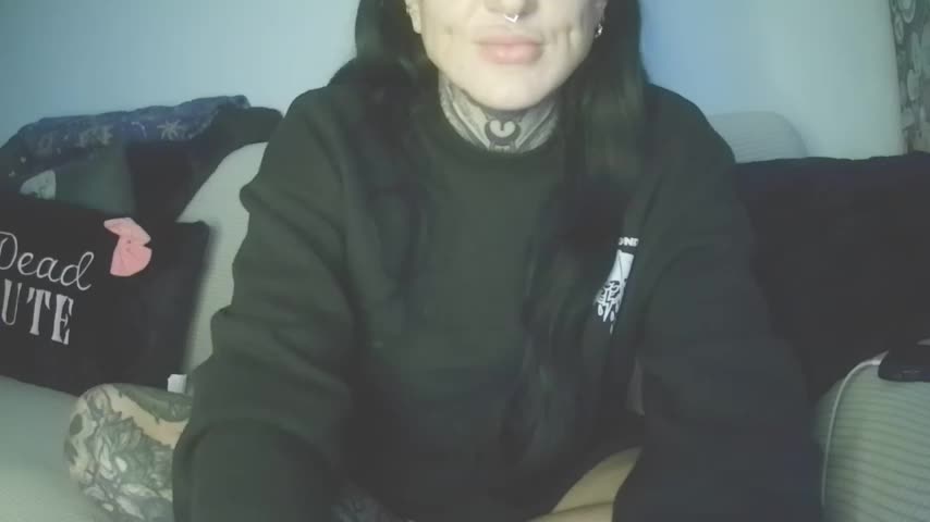 CharlotteCouturex Webcam Chat October 14, 2026