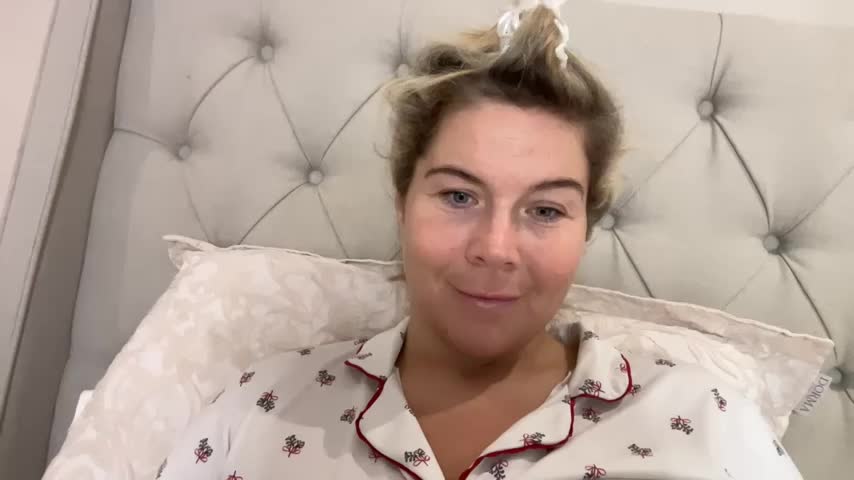 erincheshire Webcam Chat October 14, 2026