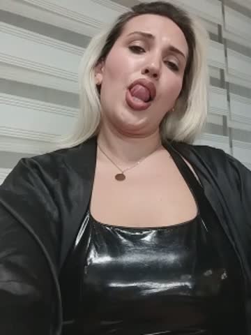 LaylaBlakes Webcam Chat October 14, 2026