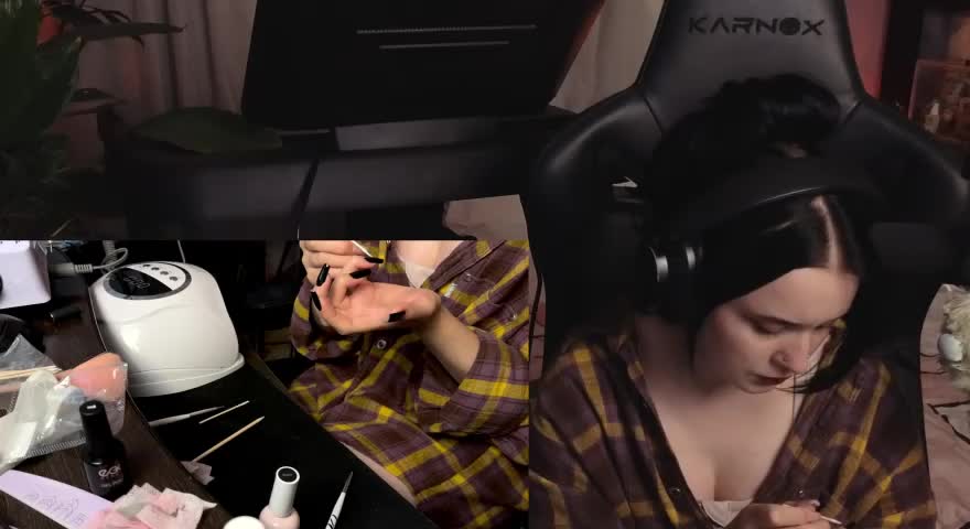 KiraLiLime Webcam Star October 14, 2026