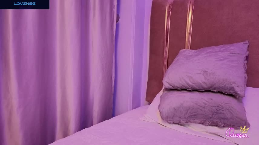 Esmeralda_Candy Webcam Chat October 14, 2026