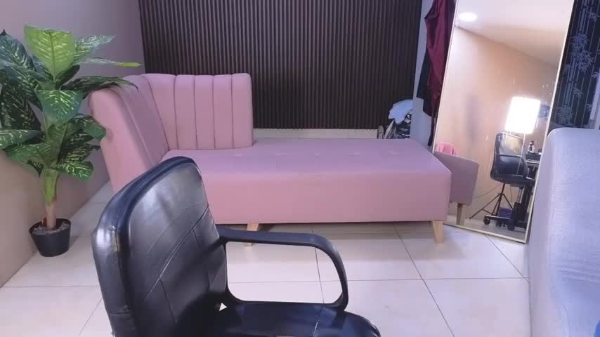 hott_mind_ Webcam Chat October 14, 2026