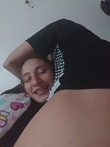 Pajaritapechiblanca Webcam Chat October 14, 2026