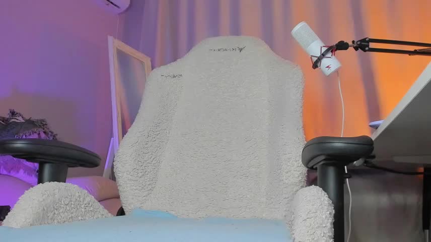 pink_hell_ Webcam Chat October 14, 2026
